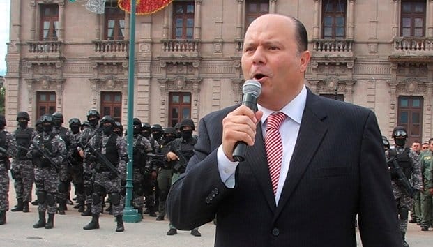 Los abogados señalaron que el exgobernador de Chihuahua es víctima de una ‘persecución política’ de Javier Corral